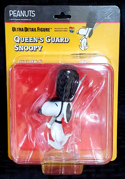 Medicom Peanuts Queens Guard Snoopy UDF Figure