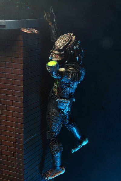 NECA Predator 2 Ultimate Battle-Damaged City Hunter Predator 7" Scale Figure