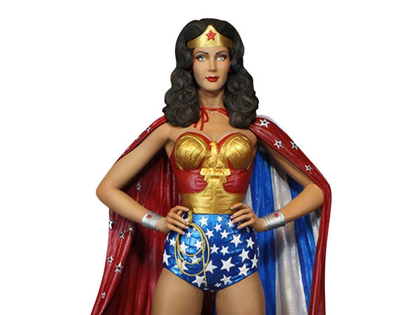 Tweeterhead Wonder Woman Lynda Carter Cape Variant Maquette Statue