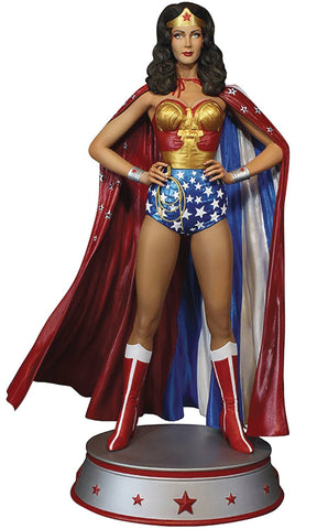 Tweeterhead Wonder Woman Lynda Carter Cape Variant Maquette Statue
