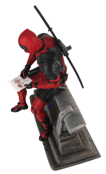 Diamond Select Marvel Premier Deadpool Movie Statue