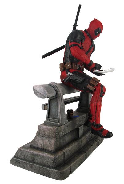 Diamond Select Marvel Premier Deadpool Movie Statue