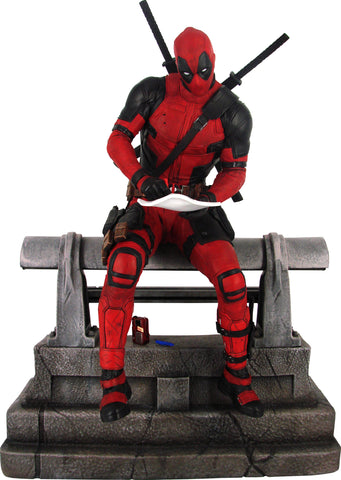 Diamond Select Marvel Premier Deadpool Movie Statue