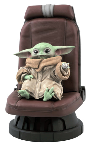 Gentle Giant Star Wars The Mandalorian The Child in Chair 1/2 Scale Statue