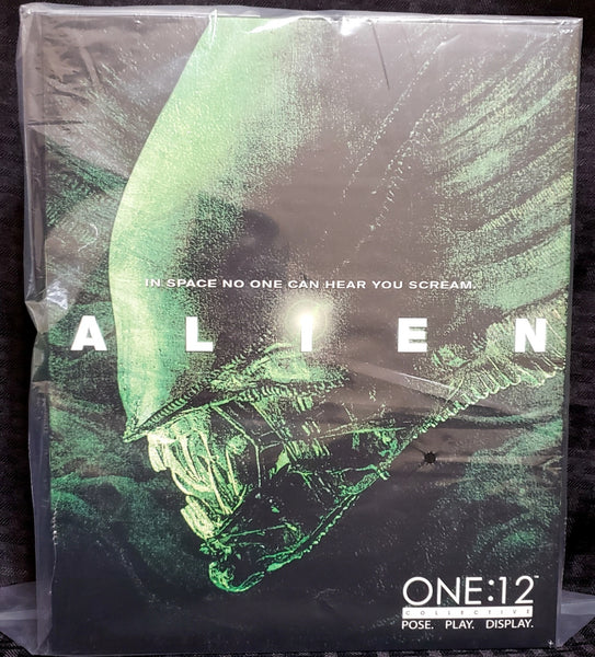Mezco One:12 Collective Alien Action Figure